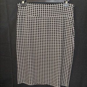 🛍️Black and White Checkered Women's Skirt🛍️